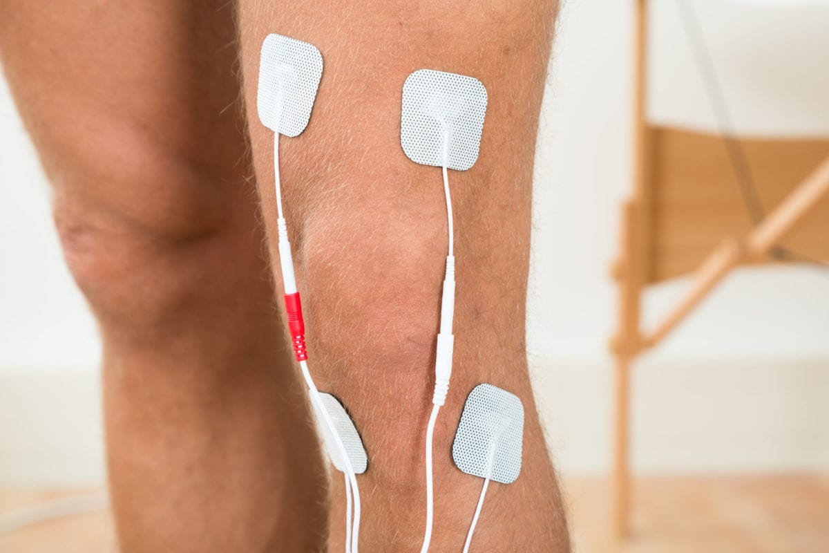 electrostimulator electrodes on knee
